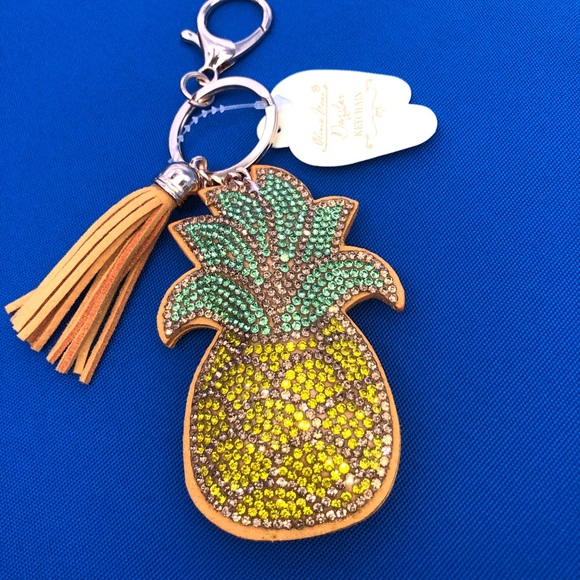 Pineapple keychain - Picture 1 of 3